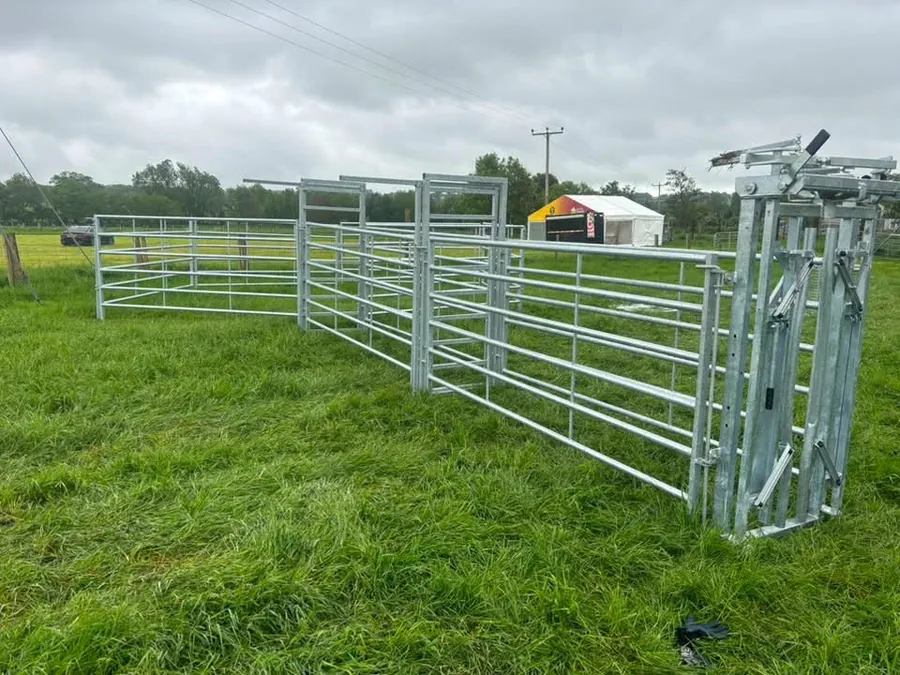 StockPen mobile cattle system with race and crush gate